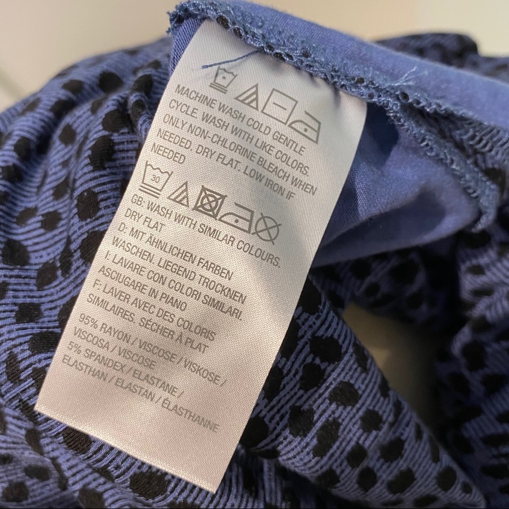 Lisa Rinna V-Neck Pleat Longsleeve Top - Picture 13 of 13